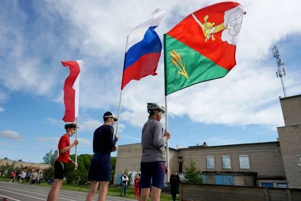 Онлайн-флешмобы и агитбригады - в Вологодском районе отметили День России