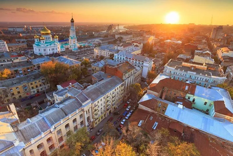 За длинным летом в Южную столицу России — в Ростов-на-Дону!