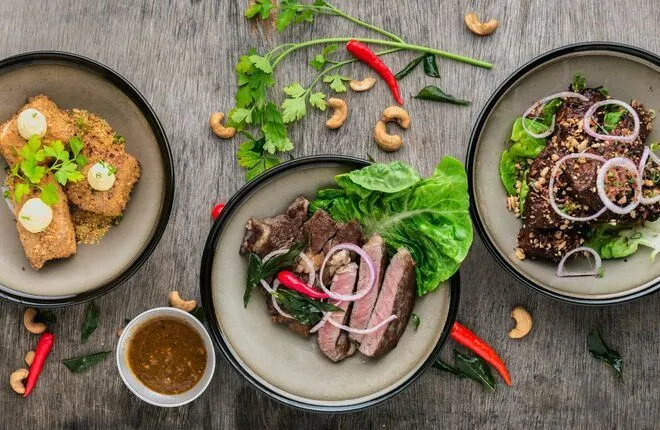 Россияне рассказали, как питаются в поездках