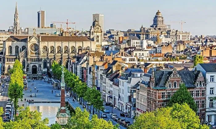 COVID-19 помог накрыть секс — притон с участием дипломатов и депутатов ЕС