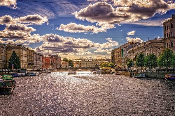 Какие новые ограничения введены для туристов в Санкт-Петербурге