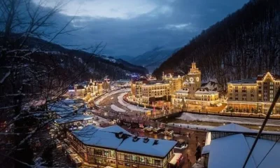 Специальный поезд начал курсировать из Москвы до горнолыжного курорта «Роза Хутор»