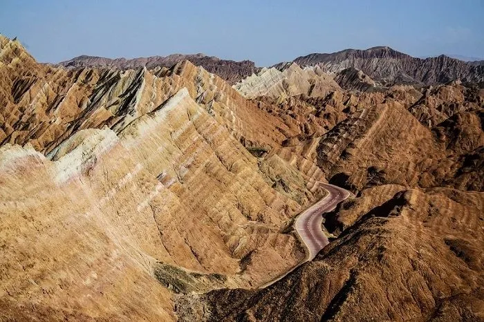 Радужные горы китайской провинции Ганьсу