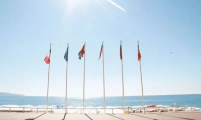 Мэр Ниццы потребовал от властей Франции разрешить закупать «Спутник V»