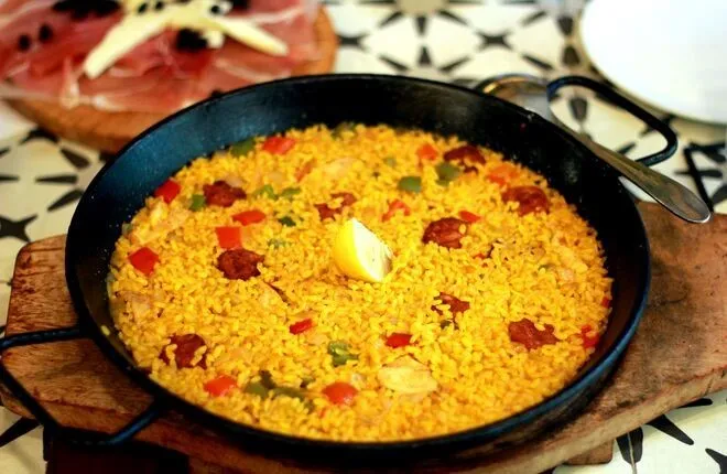 В Испании создали роборуку для приготовления паэльи