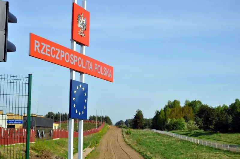 Из России в Польшу на машине в 2021 году – россиянка рассказала, как ей это удалось