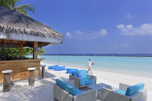 Отметить с любимыми в Kurumba Maldives