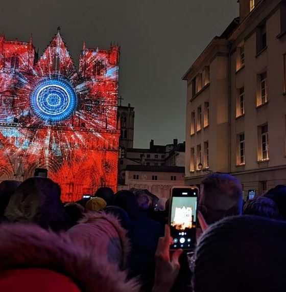 Фестиваль Fêtes des Lumières в Лионе – буйство проекций и световых инсталляций