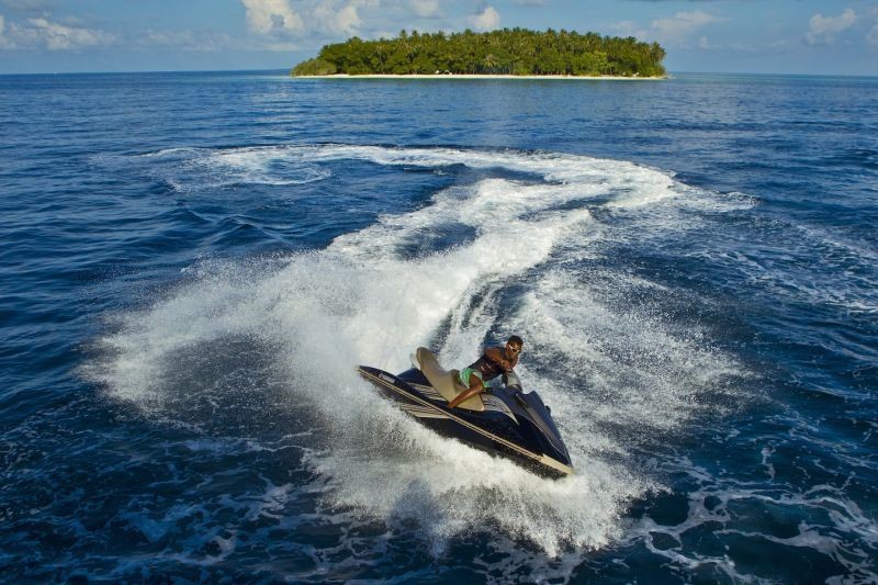 Центр водного спорта отеля Kurumba Maldive