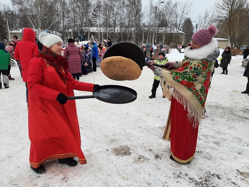 Больше 20 праздничных программ на Масленицу ждут туристов в городах Золотого кольца