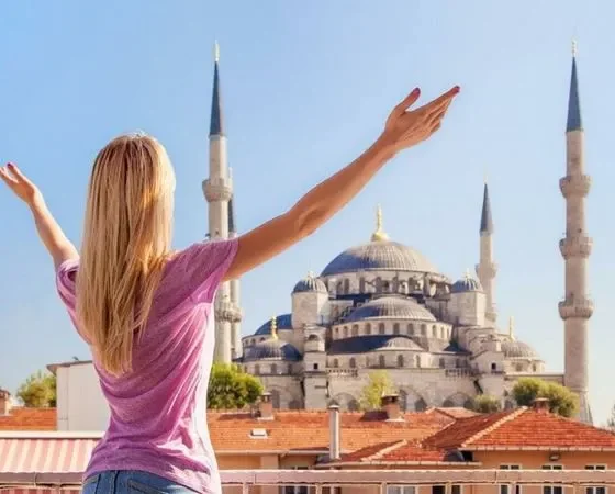 Куда едут одинокие люди в День святого Валентина?