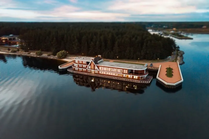 К природе, истокам и комфорту: чем удивит курорт «Ярославское взморье» российских туристов