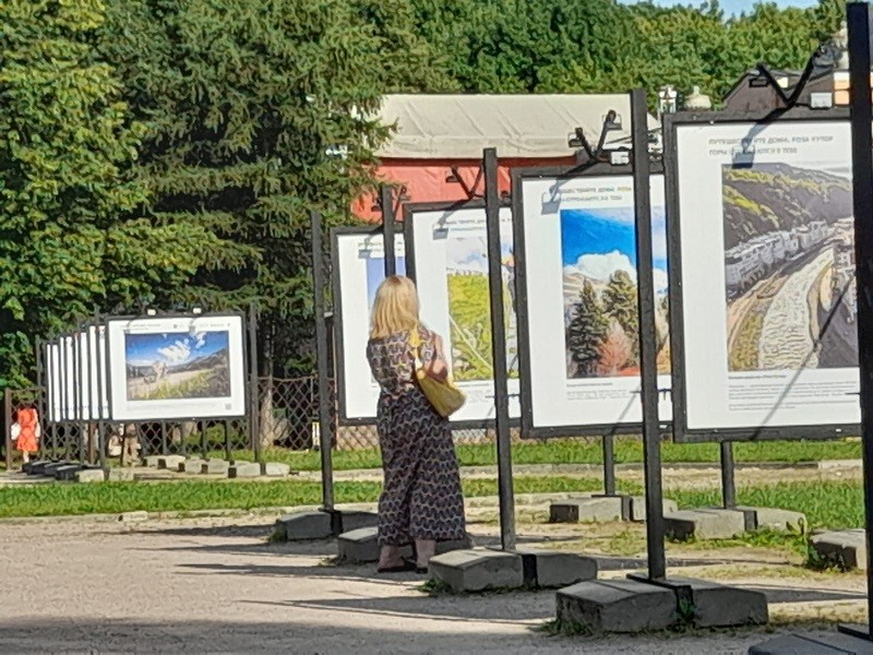 В московской усадьбе Воронцово открылась выставка «Путешествуйте дома. Роза Хутор: горы отражаются в тебе»