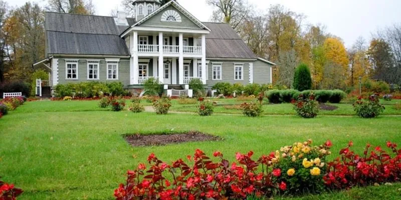 Что смотреть туристу в Пушкинских горах? ТОП-5 достопримечательностей