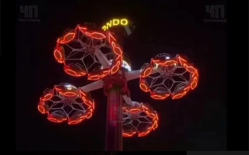 В Анапе туристы застряли на карусели высотой 5 этажей