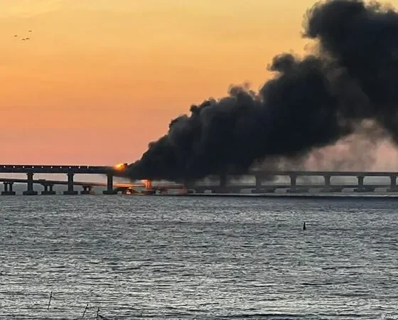 Взрыв на Керченском мосту. Сколько туристов сейчас в Крыму? Как им помогут?