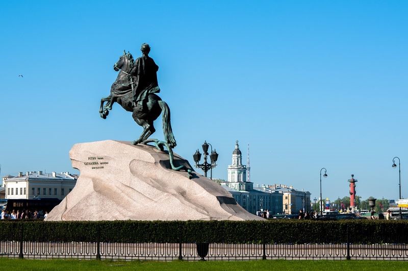 Власти Петербурга подвели итоги туристического сезона: туристов больше