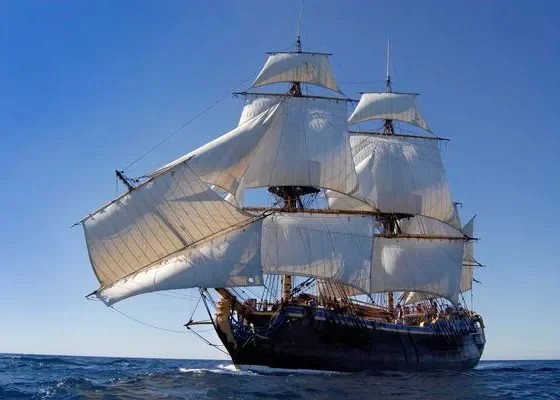 В Барселону прибыл самый большой деревянный парусный корабль в мире