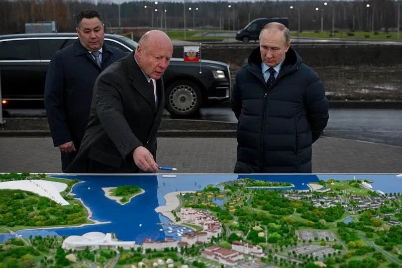 Президент России Владимир Путин посетил курорт «Завидово» в Тверской области и площадку строительства нового транспортно-пересадочного узла