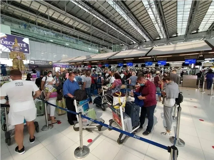 Долг туроператоров РФ перед туристами сократился в 4,5 раза