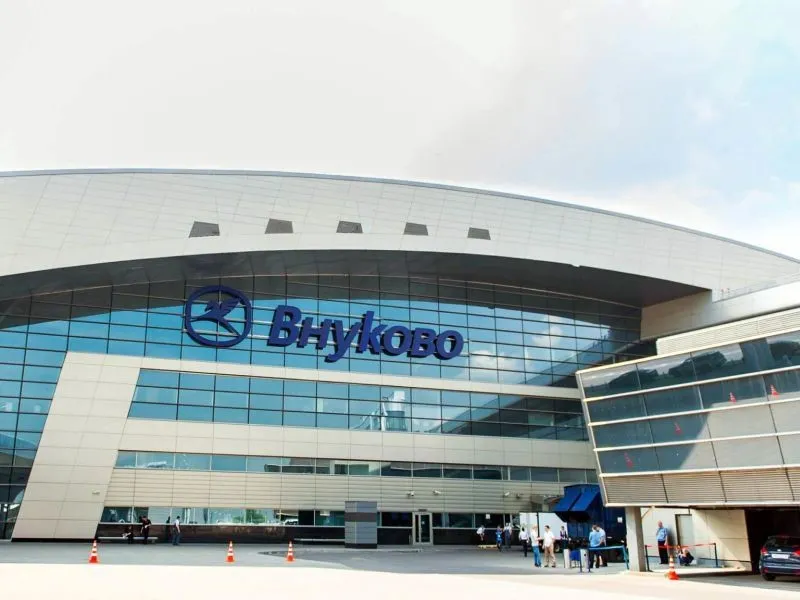 В аэропортах Москвы отменены десятки рейсов, причины пока не известны