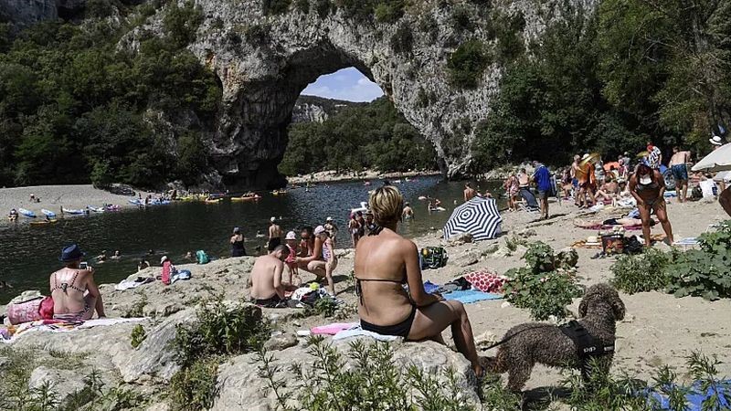 Кристально чистая вода