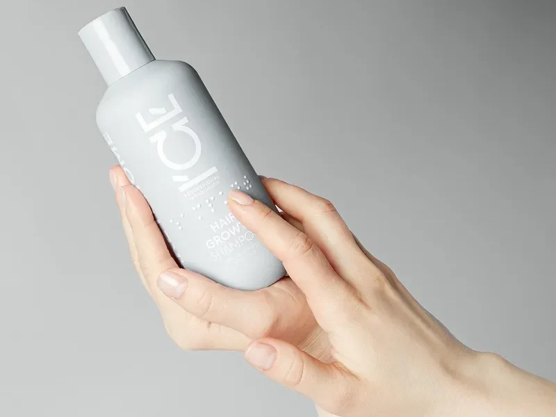 Стать доступнее: Natura Siberica выпустила флаконы с нанесением шрифта Брайля