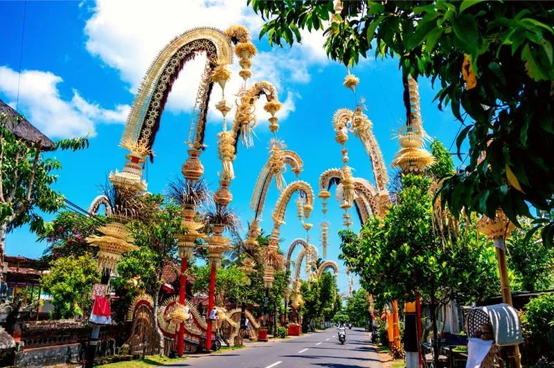 Лишение свободы, штраф или депортация —что грозит туристам на Бали