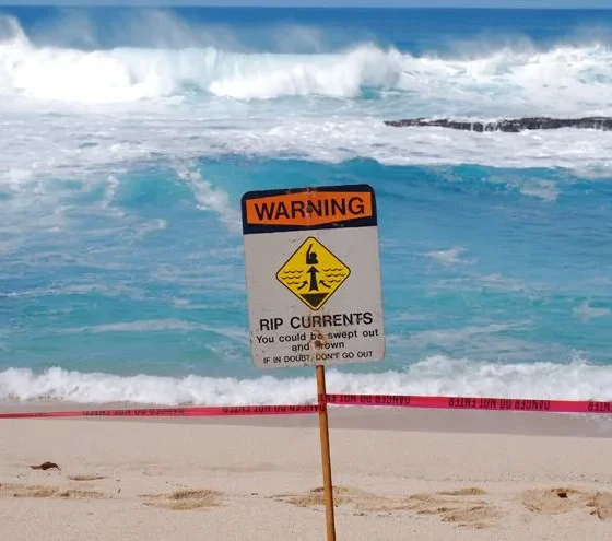 Чего следуюет избегать на пляже?