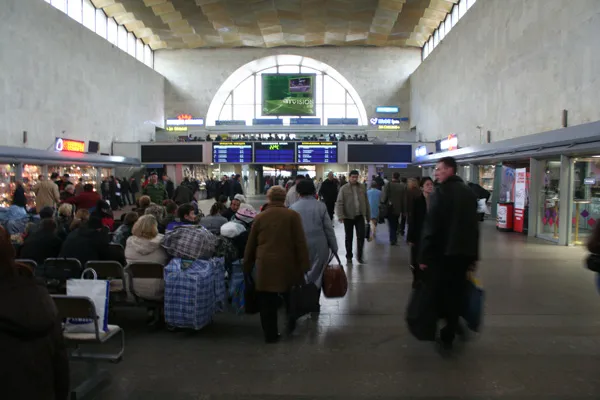 На Октябрьской железной дороге приостановлено движение