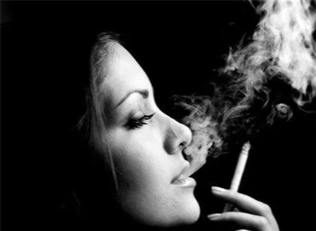 Здесь курят