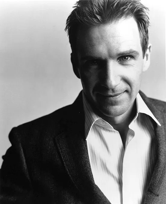 Рэйф Файнс возвращается на британскую театральную сцену.