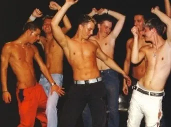 Тайские гей-бандиты ограбили туристок