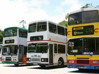 Аргентинские хулиганы «бомбят» экскурсионные автобусы