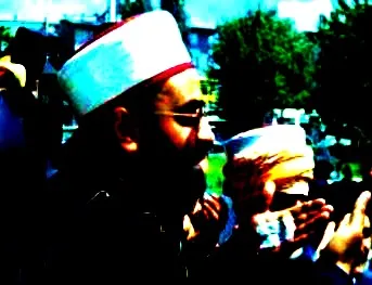 Имам стал профессиональным гидом