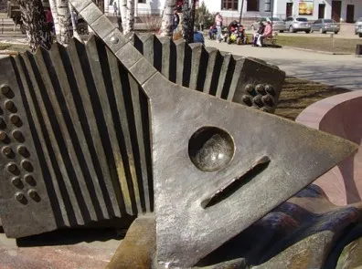 В Тверской области будет памятник балалайке