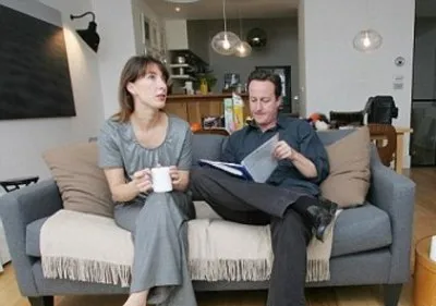 Премьер-министра отказались обслуживать в кафе