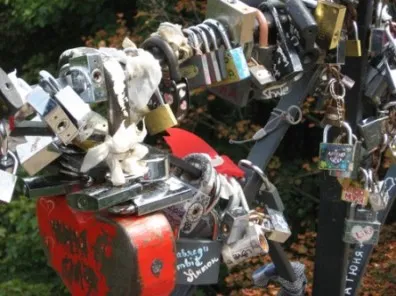 Венеция подрежет любви крылья и замки