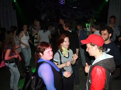 Дискотека для глухих откроется в Лондоне