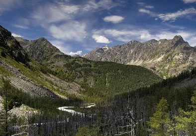 Отправившись в горы, беременная туристка потеряла ребенка