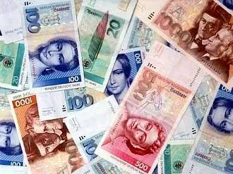 Больше половины немцев хотят вернуть марку и отказаться от евро