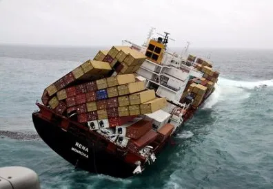 Пляжи в Новой Зеландии закрыты из-за утечки мазута