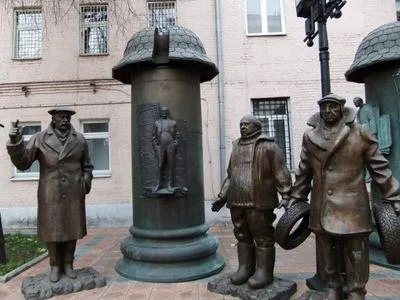 Памятник «Мимино» работы Церетели открыли в Тбилиси