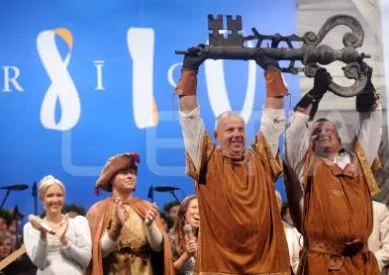 У входа в ратушу Риги был установлен ключ от города