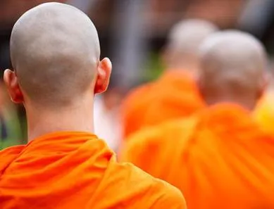 Монахи нарушили правила в Паттайе