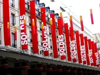 В Париже стартовал сезон шопинга