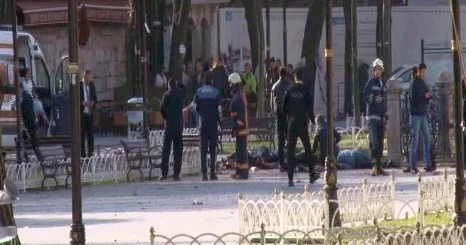 На площади Султанахмет в Стамбуле произошёл взрыв, есть погибшие и пострадавшие.