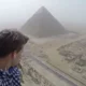Туристу залезшему на пирамиду Хеопса запретили приезжать в Египет