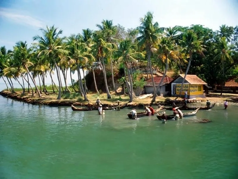 Туристам в Индии поможет горячая линия