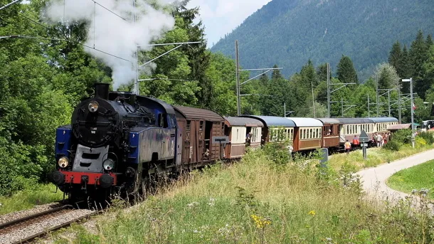 Туристы пострадали в аварии паровоза в Швейцарии